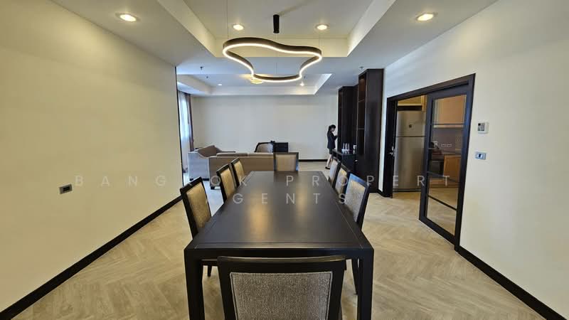 Grand Mercure Bangkok Asoke Residence, Bangkok, 50 5 Soi Sukhumvit 19, Khlong Tan Nua, Watthana, Bangkok, 3 Bedrooms, 221 sqm, Condo For Rent, by BANGKOK PROPERTY AGENTS, 500248596 - DDproperty.com