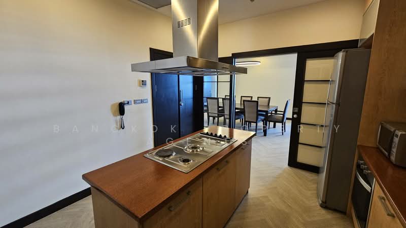 Grand Mercure Bangkok Asoke Residence, Bangkok, 50 5 Soi Sukhumvit 19, Khlong Tan Nua, Watthana, Bangkok, 3 Bedrooms, 221 sqm, Condo For Rent, by BANGKOK PROPERTY AGENTS, 500248596 - DDproperty.com