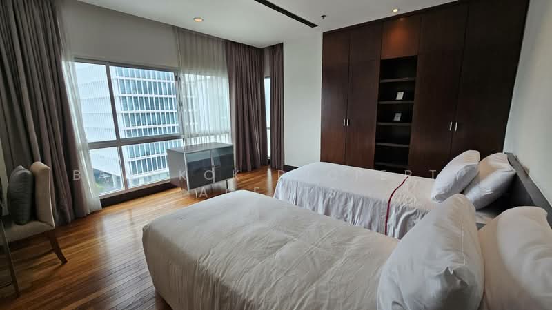 Royal Residence Park, Bangkok, 99 Royal Resident Park Lumphini, Lumphini, Pathum Wan, Bangkok, 3 Bedrooms, 220 sqm, Condo For Rent, by BANGKOK PROPERTY AGENTS, 500248603 - DDproperty.com