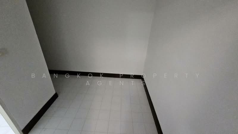 Royal Residence Park, Bangkok, 99 Royal Resident Park Lumphini, Lumphini, Pathum Wan, Bangkok, 3 Bedrooms, 220 sqm, Condo For Rent, by BANGKOK PROPERTY AGENTS, 500248603 - DDproperty.com