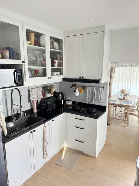 ให้เช่าบ้านแฝด ม.มณีรินทร์มิดทาวน์ บางพระ ศรีราชา, Chon Buri (Pattaya), Bang Phra, Si Racha, Chon Buri (Pattaya), 3 Bedrooms, 150 sqm, Semi-Detached House (Twin House) For Rent, by Dusit Saengfa, 500248608 - DDproperty.com