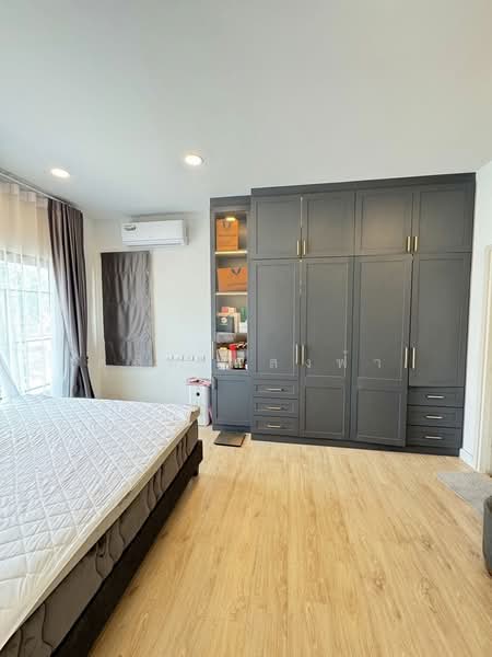 ให้เช่าบ้านแฝด ม.มณีรินทร์มิดทาวน์ บางพระ ศรีราชา, Chon Buri (Pattaya), Bang Phra, Si Racha, Chon Buri (Pattaya), 3 Bedrooms, 150 sqm, Semi-Detached House (Twin House) For Rent, by Dusit Saengfa, 500248608 - DDproperty.com