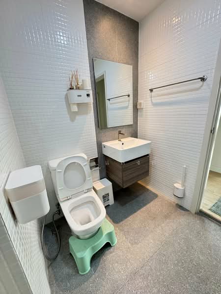 ให้เช่าบ้านแฝด ม.มณีรินทร์มิดทาวน์ บางพระ ศรีราชา, Chon Buri (Pattaya), Bang Phra, Si Racha, Chon Buri (Pattaya), 3 Bedrooms, 150 sqm, Semi-Detached House (Twin House) For Rent, by Dusit Saengfa, 500248608 - DDproperty.com