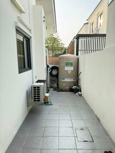 ให้เช่าบ้านแฝด ม.มณีรินทร์มิดทาวน์ บางพระ ศรีราชา, Chon Buri (Pattaya), Bang Phra, Si Racha, Chon Buri (Pattaya), 3 Bedrooms, 150 sqm, Semi-Detached House (Twin House) For Rent, by Dusit Saengfa, 500248608 - DDproperty.com