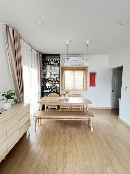 ให้เช่าบ้านแฝด ม.มณีรินทร์มิดทาวน์ บางพระ ศรีราชา, Chon Buri (Pattaya), Bang Phra, Si Racha, Chon Buri (Pattaya), 3 Bedrooms, 150 sqm, Semi-Detached House (Twin House) For Rent, by Dusit Saengfa, 500248608 - DDproperty.com