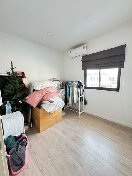 ให้เช่าบ้านแฝด ม.มณีรินทร์มิดทาวน์ บางพระ ศรีราชา, Chon Buri (Pattaya), Bang Phra, Si Racha, Chon Buri (Pattaya), 3 Bedrooms, 150 sqm, Semi-Detached House (Twin House) For Rent, by Dusit Saengfa, 500248608 - DDproperty.com