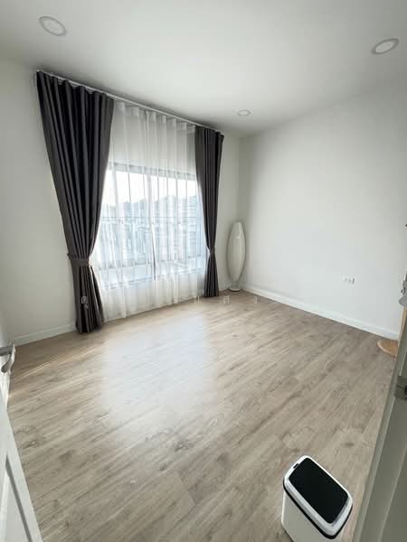 ให้เช่าบ้านแฝด ม.มณีรินทร์มิดทาวน์ บางพระ ศรีราชา, Chon Buri (Pattaya), Bang Phra, Si Racha, Chon Buri (Pattaya), 3 Bedrooms, 150 sqm, Semi-Detached House (Twin House) For Rent, by Dusit Saengfa, 500248608 - DDproperty.com