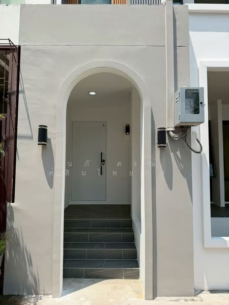 ทาวน์โฮม 4.5 ชั้น พร้อมลิฟต์ - สุขุมวิท101 (Sukhumvit 101) แขวงพระโขนงเหนือ เขตวัฒนา, กรุงเทพ, สุขุมวิท101, พระโขนงเหนือ, วัฒนา, กรุงเทพ, 200 ตร.ม., ทาวน์เฮ้าส์ ขาย, โดย นภัสศรณ์ วงศ์สินไทยกร (นันท์), 500248614 - DDproperty.com