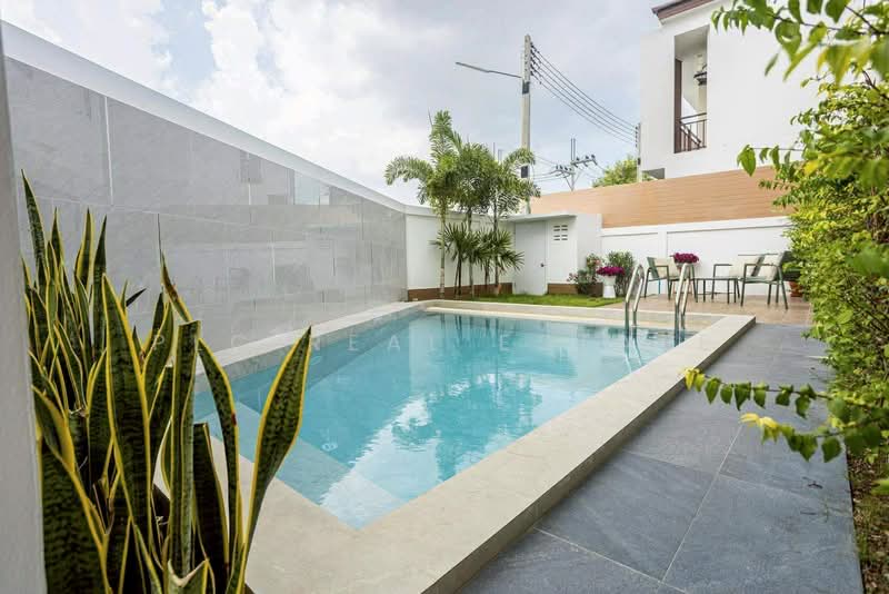 3 Bedroom Pool Villa for Sale in East Pattaya, Chon Buri (Pattaya), Bang Lamung, Bang Lamung (Pattaya), Chon Buri (Pattaya), 3 Bedrooms, 240 sqm, Villa For Sale, by PLC real estate, 500248623 - DDproperty.com