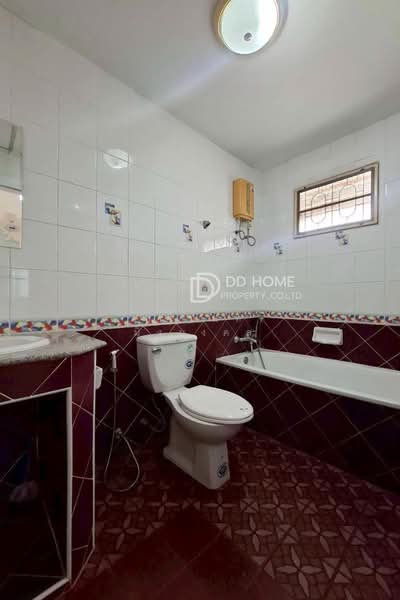 Baan Phetwattana Liap Khlong Prapa-Chaengwattana, Nonthaburi, Pak Kret, Pak Kret, Nonthaburi, 6 Bedrooms, 145 sqm, Single Detached House For Sale, by ธวินันท์ มิ่งมงคล, 500248642 - DDproperty.com