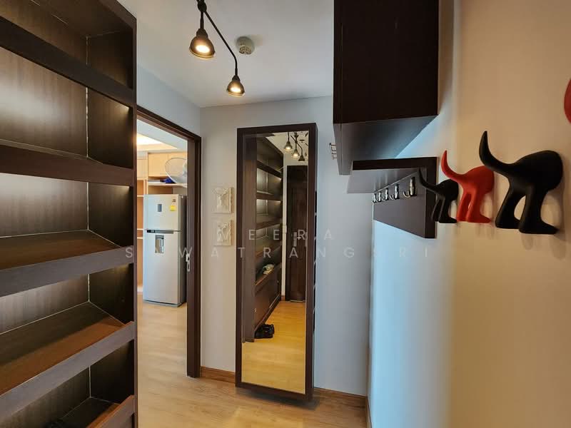 Thru Thonglor, Bangkok, Petchaburi Road, Bang Kapi, Huai Khwang, Bangkok, 2 Bedrooms, 63 sqm, Condo For Sale, by Veera Sawatrangsri, 500248664 - DDproperty.com