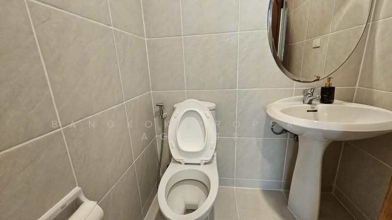 Chaidee Mansion, Bangkok, 75-7 Soi Sukhumvit 11, Khlongtoei Nua, Watthana, Bangkok, 2 Bedrooms, 200 sqm, Condo For Rent, by BANGKOK PROPERTY AGENTS, 500248665 - DDproperty.com