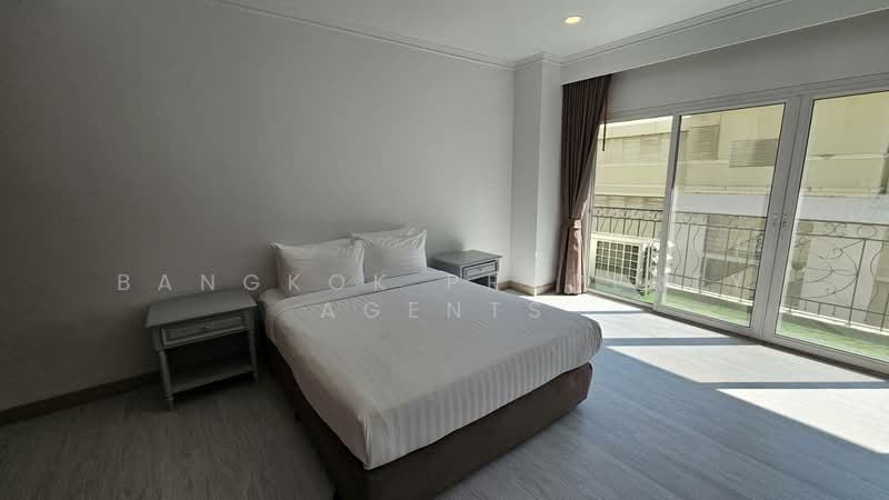 Chaidee Mansion, Bangkok, 75-7 Soi Sukhumvit 11, Khlongtoei Nua, Watthana, Bangkok, 3 Bedrooms, 300 sqm, Condo For Rent, by BANGKOK PROPERTY AGENTS, 500248671 - DDproperty.com