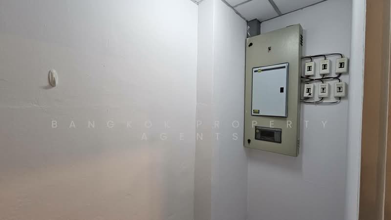 Chaidee Mansion, Bangkok, 75-7 Soi Sukhumvit 11, Khlongtoei Nua, Watthana, Bangkok, 3 Bedrooms, 300 sqm, Condo For Rent, by BANGKOK PROPERTY AGENTS, 500248671 - DDproperty.com