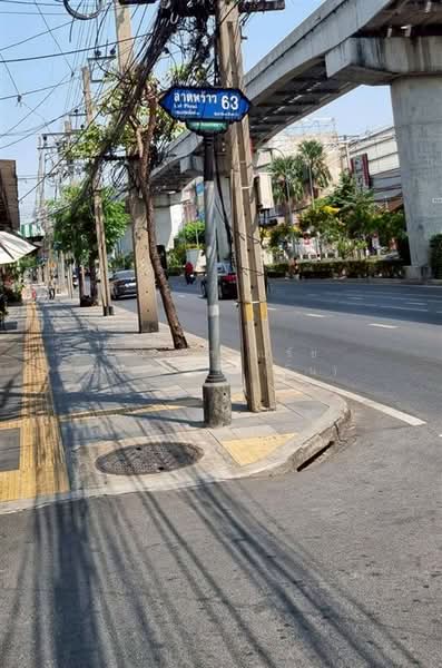 ที่ดิน+บ้านเดี่ยว 2 ชั้น 50 ตร.ว. ใกล้บิ๊กซีลาดพร้าว ซอยลาดพร้าว63 (แยก6), กรุงเทพ, ถนนลาดพร้าว, วังทองหลาง, วังทองหลาง, กรุงเทพ, 200 ตร.ม., บ้านเดี่ยว ขาย, โดย คุณ วรรณรัช บุญสวัสดิ์ (วิน), 500248680 - DDproperty.com