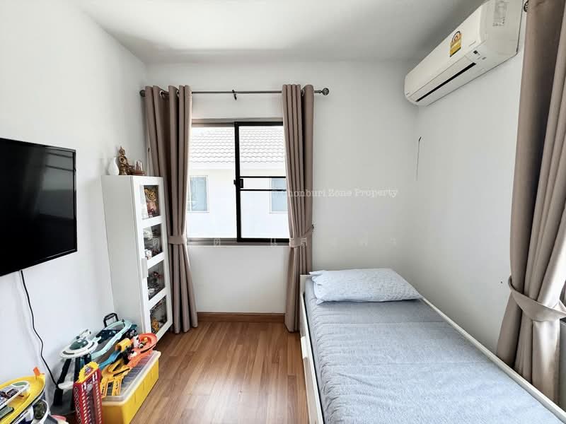 ขายบ้าน ม.ไลฟ์อินเดอะการ์เด้นท์ สวนเสือ ศรีราชา, Chon Buri (Pattaya), Surasak, Si Racha, Chon Buri (Pattaya), 3 Bedrooms, 150 sqm, Semi-Detached House (Twin House) For Sale, by Dusit Saengfa, 500248683 - DDproperty.com