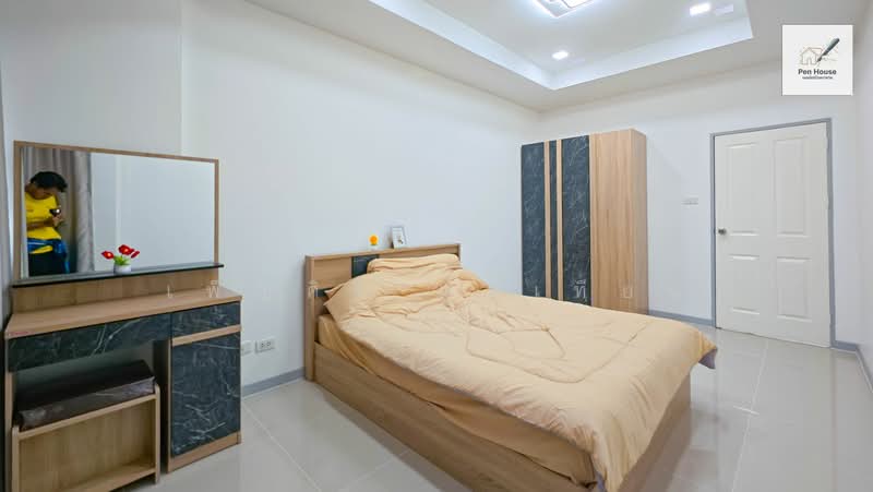 หมู่บ้าน ราชพฤกษ์ สุวรรณภูมิ-ลาดกระบัง เฟส 2, Bangkok, Lat Krabang, Lat Krabang, Bangkok, 3 Bedrooms, 25 sqm, Townhouse For Sale, by เพ็ญศิริ ตุ้มเทียน, 500248696 - DDproperty.com