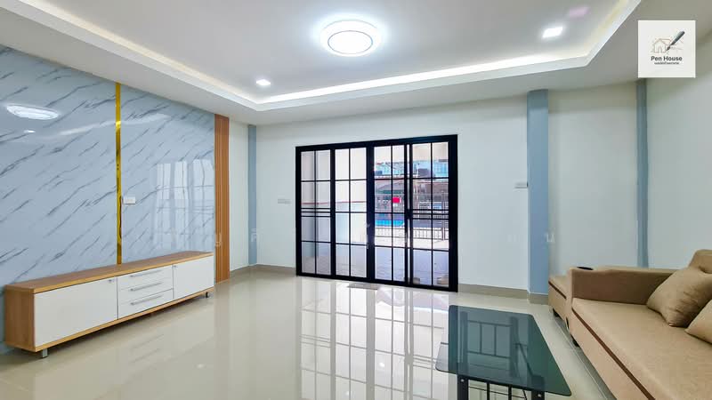 หมู่บ้านร่มทิพย์, กรุงเทพ, มีนบุรี, มีนบุรี, กรุงเทพ, 20 ตร.ม., ทาวน์เฮ้าส์ ขาย, โดย เพ็ญศิริ ตุ้มเทียน, 500248742 - DDproperty.com