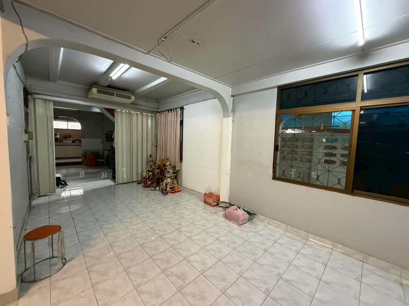 บ้านพร้อมที่ดิน รามอินทรา42, Bangkok, Ram Inthra, Khan Na Yao, Bangkok, 4 Bedrooms, 250 sqm, Single Detached House For Sale, by สมโพธิ เทศวิรัช, 500248748 - DDproperty.com