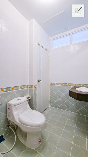 Ruenruedee 3 Ramintra-Hathairaj, Bangkok, Hathairat Road, Min Buri, Min Buri, Bangkok, 2 Bedrooms, 22 sqm, Townhouse For Sale, by เพ็ญศิริ ตุ้มเทียน, 500248752 - DDproperty.com