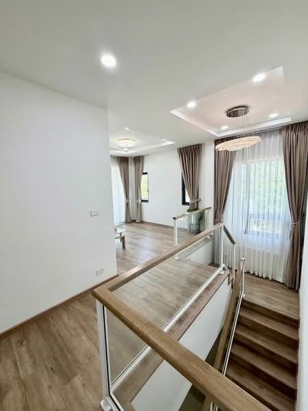 ขายบ้านเดี่ยวหลังใหญ่ หลังมุม ม.ธาดาพาร์คเวย์ล่า ใกล้โรบินสันบ่อวิน, ชลบุรี, บ่อวิน, ศรีราชา, ชลบุรี, 350 ตร.ม., บ้านเดี่ยว ขาย, โดย ดุสิต แสงฟ้า, 500248770 - DDproperty.com