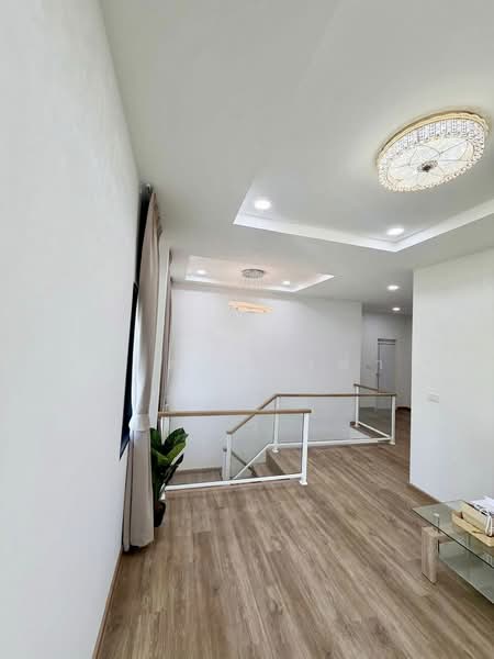 ขายบ้านเดี่ยวหลังใหญ่ หลังมุม ม.ธาดาพาร์คเวย์ล่า ใกล้โรบินสันบ่อวิน, ชลบุรี, บ่อวิน, ศรีราชา, ชลบุรี, 350 ตร.ม., บ้านเดี่ยว ขาย, โดย ดุสิต แสงฟ้า, 500248770 - DDproperty.com