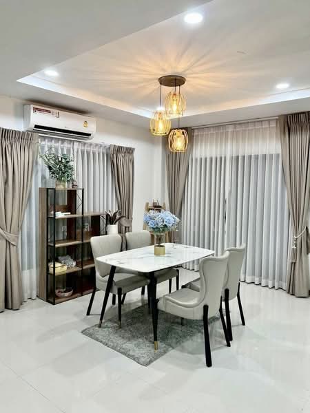 ขายบ้านเดี่ยวหลังใหญ่ หลังมุม ม.ธาดาพาร์คเวย์ล่า ใกล้โรบินสันบ่อวิน, Chon Buri (Pattaya), Bo Win, Si Racha, Chon Buri (Pattaya), 4 Bedrooms, 350 sqm, Single Detached House For Sale, by Dusit Saengfa, 500248770 - DDproperty.com