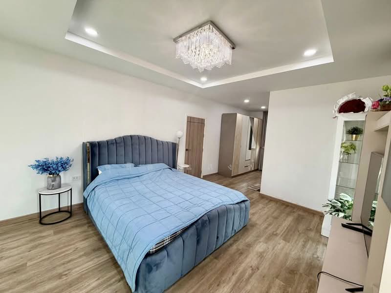 ขายบ้านเดี่ยวหลังใหญ่ หลังมุม ม.ธาดาพาร์คเวย์ล่า ใกล้โรบินสันบ่อวิน, Chon Buri (Pattaya), Bo Win, Si Racha, Chon Buri (Pattaya), 4 Bedrooms, 350 sqm, Single Detached House For Sale, by Dusit Saengfa, 500248770 - DDproperty.com