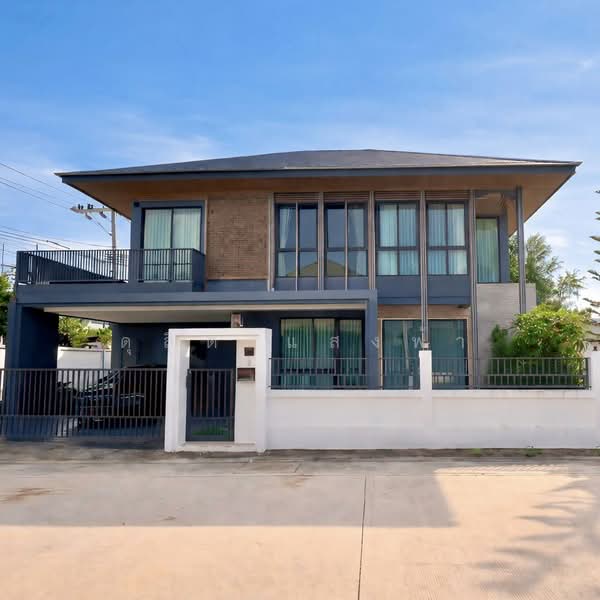 ขายบ้านเดี่ยวหลังใหญ่ หลังมุม ม.ธาดาพาร์คเวย์ล่า ใกล้โรบินสันบ่อวิน, ชลบุรี, บ่อวิน, ศรีราชา, ชลบุรี, 350 ตร.ม., บ้านเดี่ยว ขาย, โดย ดุสิต แสงฟ้า, 500248770 - DDproperty.com