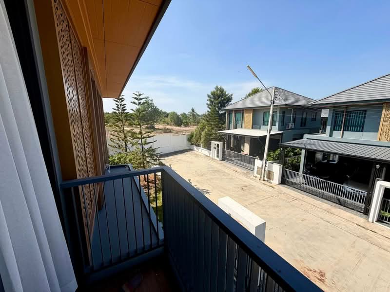 ขายบ้านเดี่ยวหลังใหญ่ หลังมุม ม.ธาดาพาร์คเวย์ล่า ใกล้โรบินสันบ่อวิน, Chon Buri (Pattaya), Bo Win, Si Racha, Chon Buri (Pattaya), 4 Bedrooms, 350 sqm, Single Detached House For Sale, by Dusit Saengfa, 500248770 - DDproperty.com