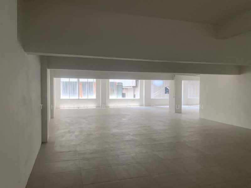 Retail Space Surawong Road 300 Meters From BTS Sala Daeng Silom, Bangkok, Silom, Bang Rak, Bangkok, , 400 sqm, Retail Space For Rent, by Thiti Boonchurn, 500248774 - DDproperty.com