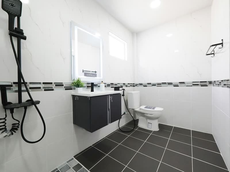 เขายราคาพิเศษ บ้านเดี่ยว 2 ชั้น โครงการเบญจทรัพย์นคร ขนาด 126.1 ตร.ว ขนาด 6 นอน 2 น้ำ บ้านหลังใหญ่ เ, Samut Sakhon, Khok Kham, Muang Samut Sakhon, Samut Sakhon, 6 Bedrooms, 600 sqm, Single Detached House For Sale, by wipa รุ่งธุระ, 500248776 - DDproperty.com