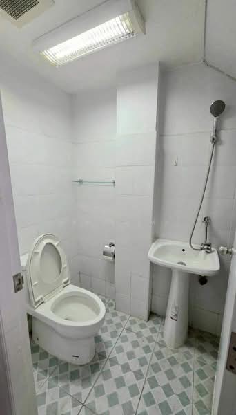 ให้เช่าอาคารพาณิชย์ 3 ชั้นครึ่ง ติดถนนมอเวย์ ศรีราชา, Chon Buri (Pattaya), Surasak, Si Racha, Chon Buri (Pattaya), , 80 sqm, Shophouse For Rent, by Dusit Saengfa, 500248777 - DDproperty.com