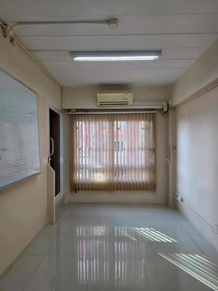 ให้เช่าอาคารพาณิชย์ 3 ชั้นครึ่ง ติดถนนมอเวย์ ศรีราชา, Chon Buri (Pattaya), Surasak, Si Racha, Chon Buri (Pattaya), , 80 sqm, Shophouse For Rent, by Dusit Saengfa, 500248777 - DDproperty.com