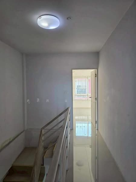 ให้เช่าอาคารพาณิชย์ 3 ชั้นครึ่ง ติดถนนมอเวย์ ศรีราชา, Chon Buri (Pattaya), Surasak, Si Racha, Chon Buri (Pattaya), , 80 sqm, Shophouse For Rent, by Dusit Saengfa, 500248777 - DDproperty.com