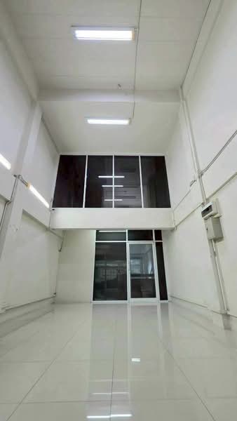 ให้เช่าอาคารพาณิชย์ 3 ชั้นครึ่ง ติดถนนมอเวย์ ศรีราชา, Chon Buri (Pattaya), Surasak, Si Racha, Chon Buri (Pattaya), , 80 sqm, Shophouse For Rent, by Dusit Saengfa, 500248777 - DDproperty.com