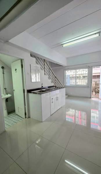 ให้เช่าอาคารพาณิชย์ 3 ชั้นครึ่ง ติดถนนมอเวย์ ศรีราชา, Chon Buri (Pattaya), Surasak, Si Racha, Chon Buri (Pattaya), , 80 sqm, Shophouse For Rent, by Dusit Saengfa, 500248777 - DDproperty.com