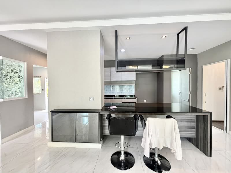 Mantana Lake Watcharapol, Bangkok, Sukhaphiban 5 Road, O-Ngoen, Sai Mai, Bangkok, 4 Bedrooms, 330 sqm, Single Detached House For Sale, by Paula ., 500248780 - DDproperty.com