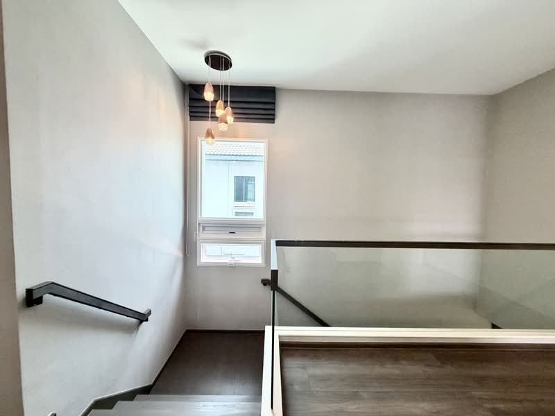 Mantana Lake Watcharapol, Bangkok, Sukhaphiban 5 Road, O-Ngoen, Sai Mai, Bangkok, 4 Bedrooms, 330 sqm, Single Detached House For Sale, by Paula ., 500248780 - DDproperty.com