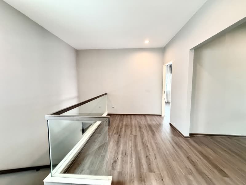 Mantana Lake Watcharapol, Bangkok, Sukhaphiban 5 Road, O-Ngoen, Sai Mai, Bangkok, 4 Bedrooms, 330 sqm, Single Detached House For Sale, by Paula ., 500248780 - DDproperty.com