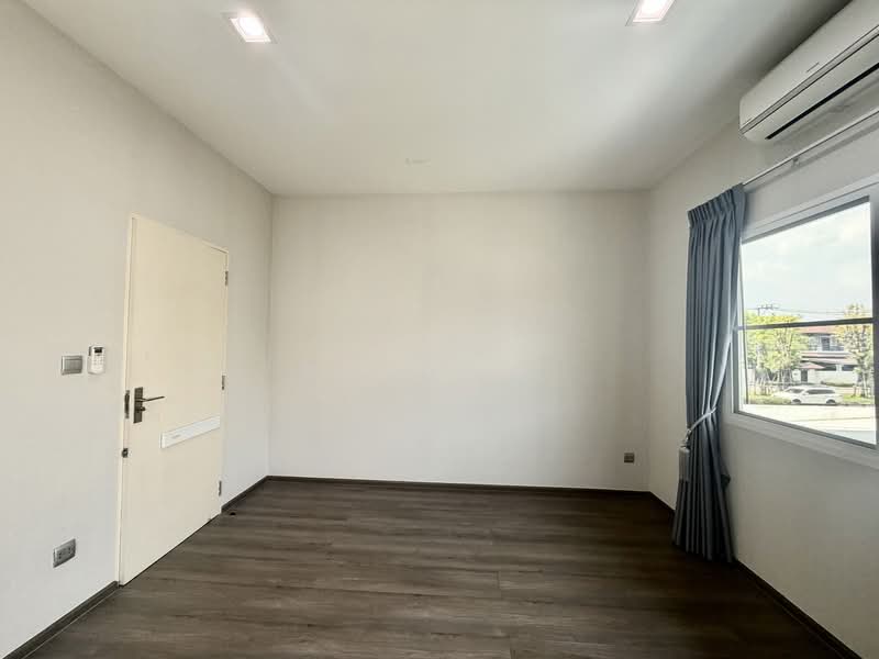 Mantana Lake Watcharapol, Bangkok, Sukhaphiban 5 Road, O-Ngoen, Sai Mai, Bangkok, 4 Bedrooms, 330 sqm, Single Detached House For Sale, by Paula ., 500248780 - DDproperty.com