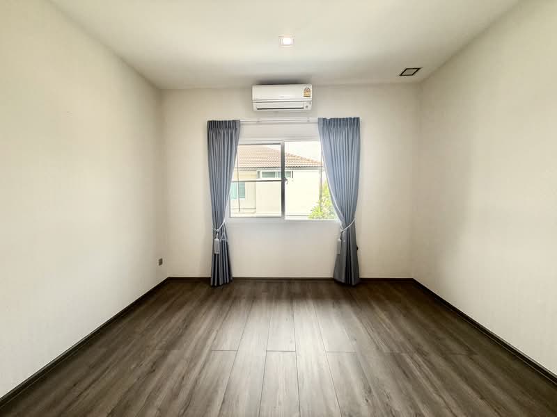 Mantana Lake Watcharapol, Bangkok, Sukhaphiban 5 Road, O-Ngoen, Sai Mai, Bangkok, 4 Bedrooms, 330 sqm, Single Detached House For Sale, by Paula ., 500248780 - DDproperty.com