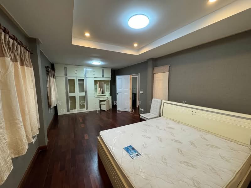 Perfect Place Ramkhamhaeng 164, Bangkok, Soi Ramkhamhaeng 164, Saphan Sung, Saphan Sung, Bangkok, 3 Bedrooms, 290 sqm, Single Detached House For Rent, by NTG Property House Co.,Ltd., 500248782 - DDproperty.com