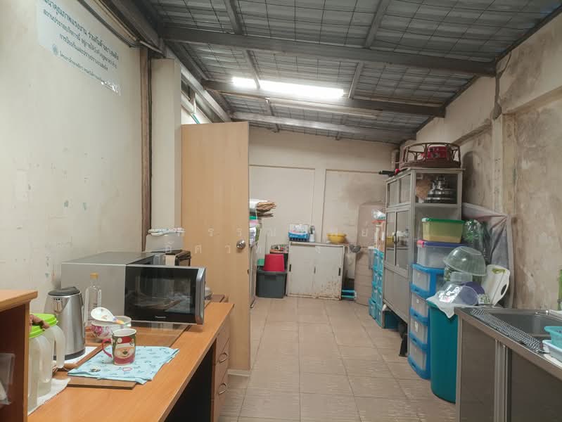 อาคารพาณิชย์ 2 คูหา อยู่หน้าสำนักงานเขตประเวศ, Bangkok, Prawet, Prawet, Bangkok, , 400 sqm, Office Space For Sale, by พรรณทิพย์ อัศวทองกุล, 500248793 - DDproperty.com