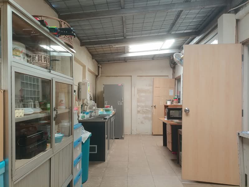 อาคารพาณิชย์ 2 คูหา อยู่หน้าสำนักงานเขตประเวศ, Bangkok, Prawet, Prawet, Bangkok, , 400 sqm, Office Space For Sale, by พรรณทิพย์ อัศวทองกุล, 500248793 - DDproperty.com