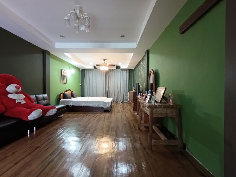 อาคารพาณิชย์ 2 คูหา อยู่หน้าสำนักงานเขตประเวศ, Bangkok, Prawet, Prawet, Bangkok, , 400 sqm, Office Space For Sale, by พรรณทิพย์ อัศวทองกุล, 500248793 - DDproperty.com