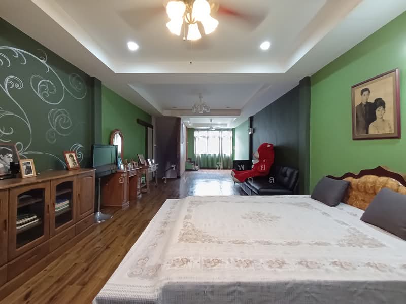 อาคารพาณิชย์ 2 คูหา อยู่หน้าสำนักงานเขตประเวศ, Bangkok, Prawet, Prawet, Bangkok, , 400 sqm, Office Space For Sale, by พรรณทิพย์ อัศวทองกุล, 500248793 - DDproperty.com