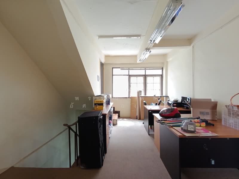 อาคารพาณิชย์ 2 คูหา อยู่หน้าสำนักงานเขตประเวศ, Bangkok, Prawet, Prawet, Bangkok, , 400 sqm, Office Space For Sale, by พรรณทิพย์ อัศวทองกุล, 500248793 - DDproperty.com