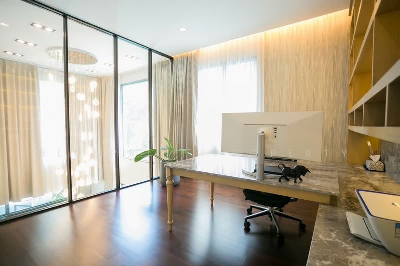 The Gentry Ekamai-Ladprao, Bangkok, 90 Soi Ladprao 94, Phlapphla, Wang Thonglang, Bangkok, 4 Bedrooms, 440 sqm, Single Detached House For Rent, by Blueprint Property, 500248799 - DDproperty.com