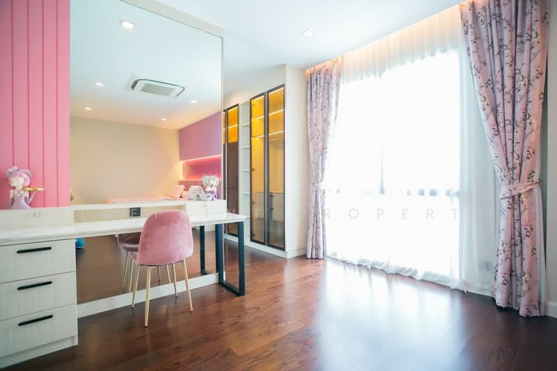 The Gentry Ekamai-Ladprao, Bangkok, 90 Soi Ladprao 94, Phlapphla, Wang Thonglang, Bangkok, 4 Bedrooms, 440 sqm, Single Detached House For Rent, by Blueprint Property, 500248799 - DDproperty.com